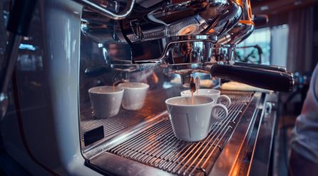Poradnik serwisowy: Jak prawidłowo dbać o ekspres do kawy, aby służył jak najdłużej